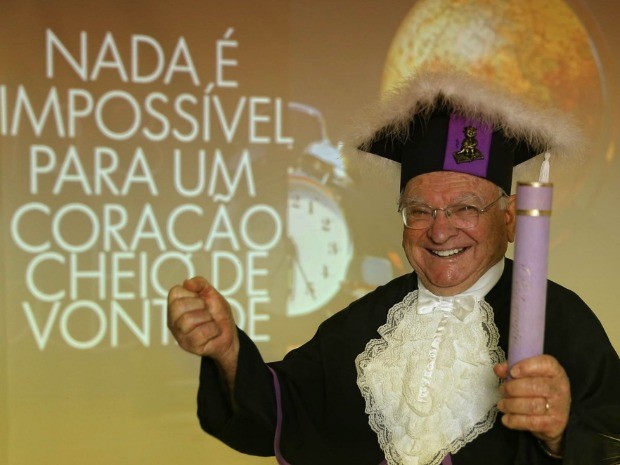 No momento, você está visualizando Aos 89 anos, homem se prepara para se formar em pedagogia no RS